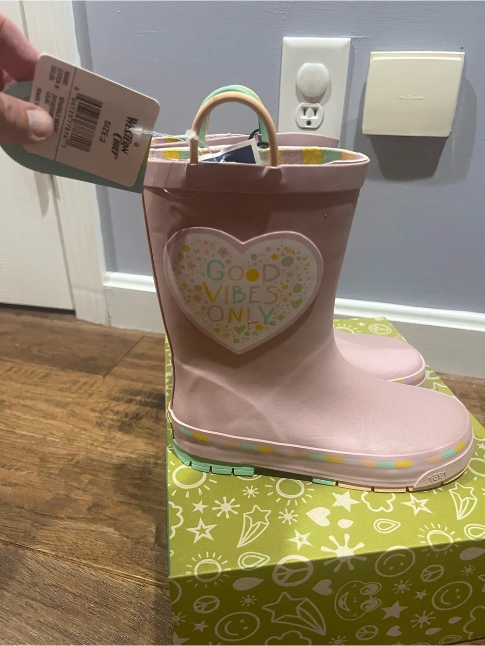 Western Chief kids size 2- Pink Kids Rain Boots with Good Vibes Heart size